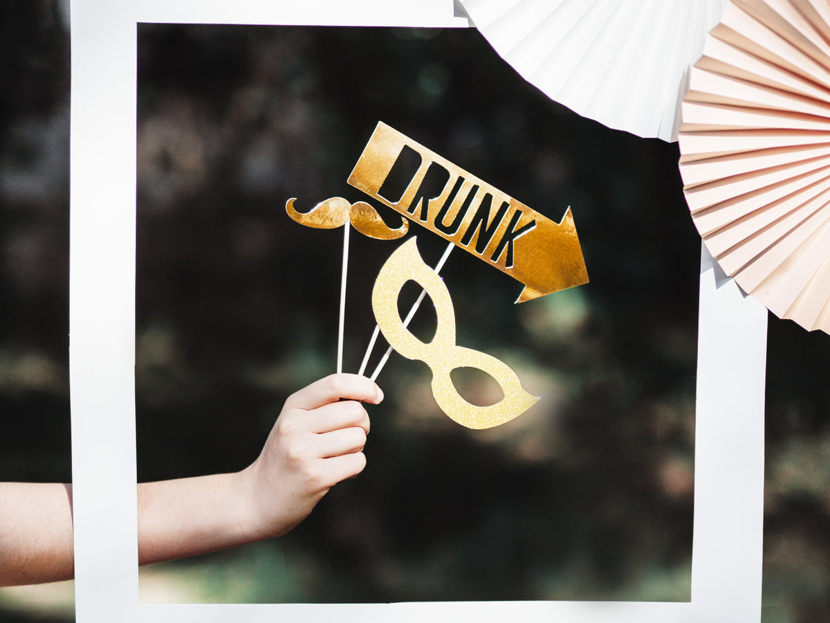 8 accessoires dorés pour photobooth - Happy New Year Collection