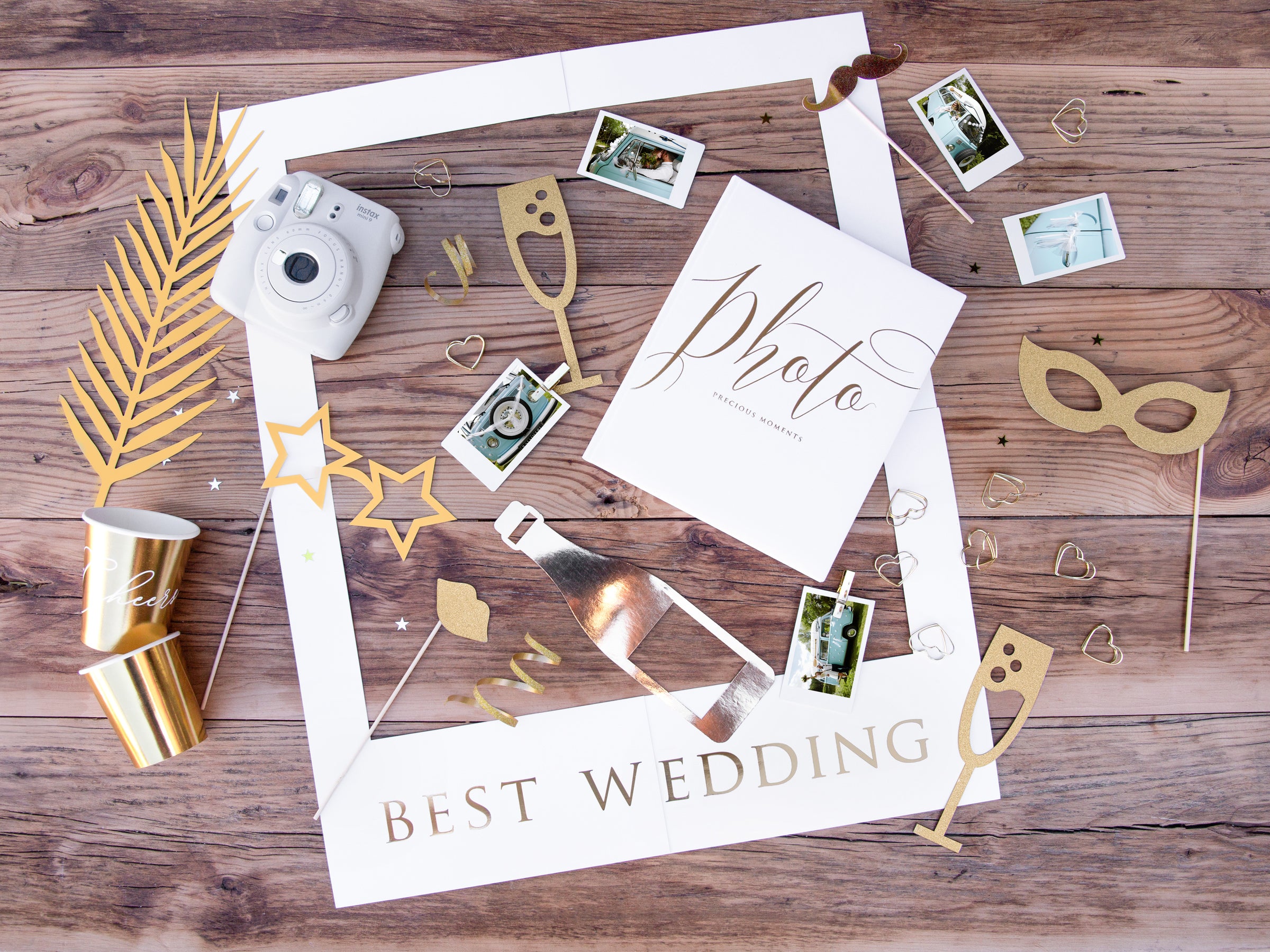 8 accessoires dorés pour photobooth - Happy New Year Collection
