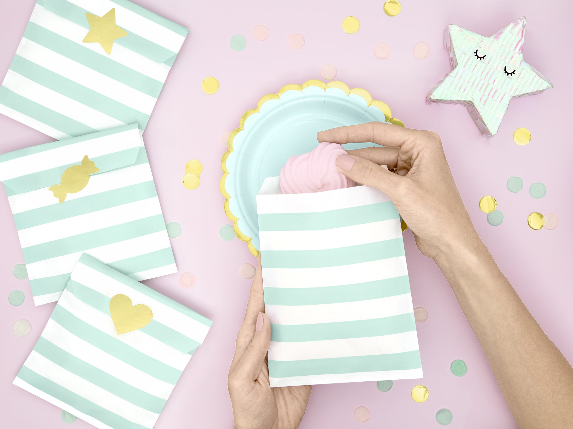 6 assiettes vertes menthe en carton - Yummy