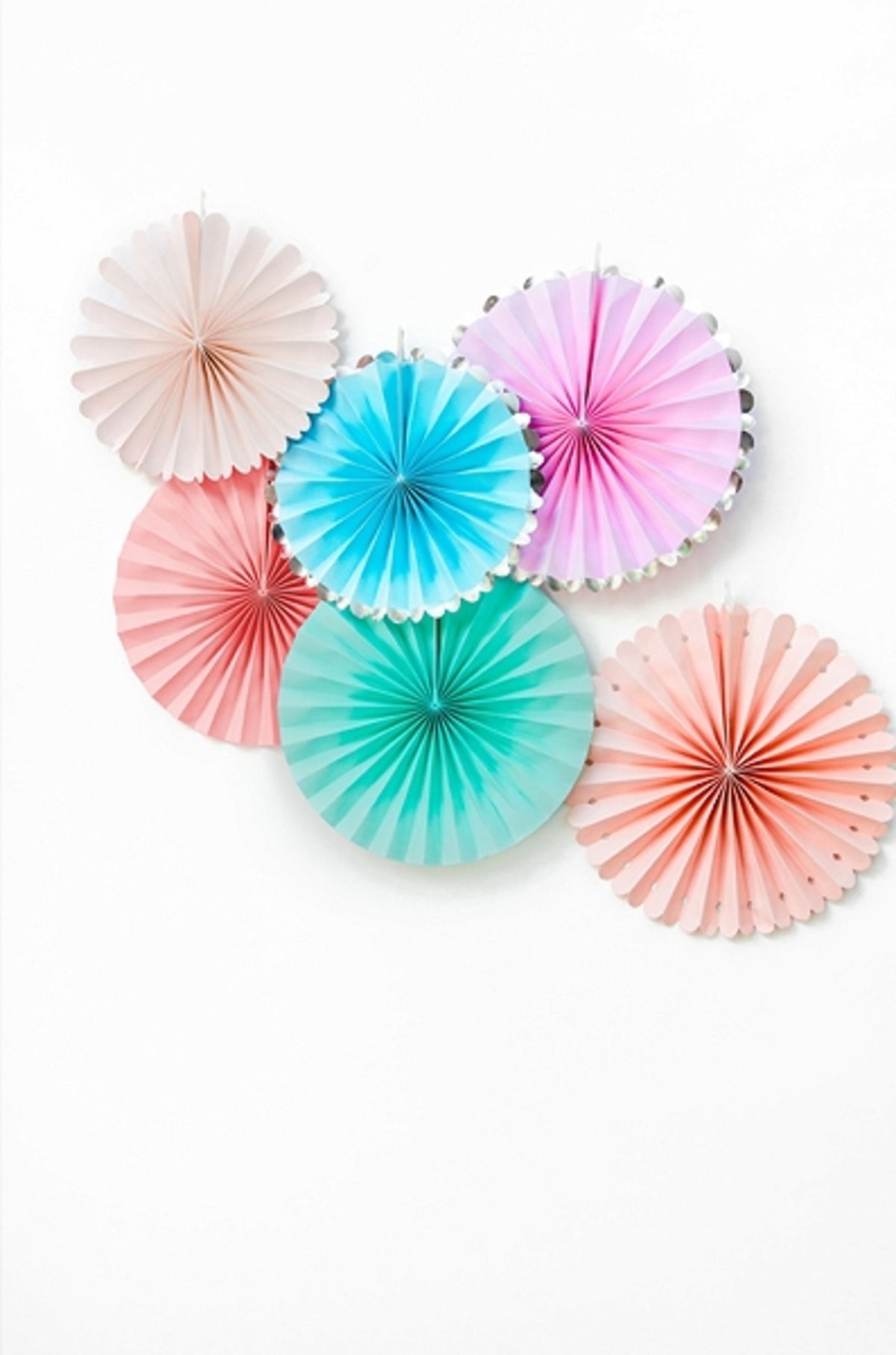 3 rosaces en papier divers tons pastel et bord argenté - Unicorn