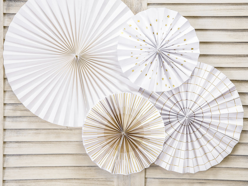 4 rosaces en papier blancs