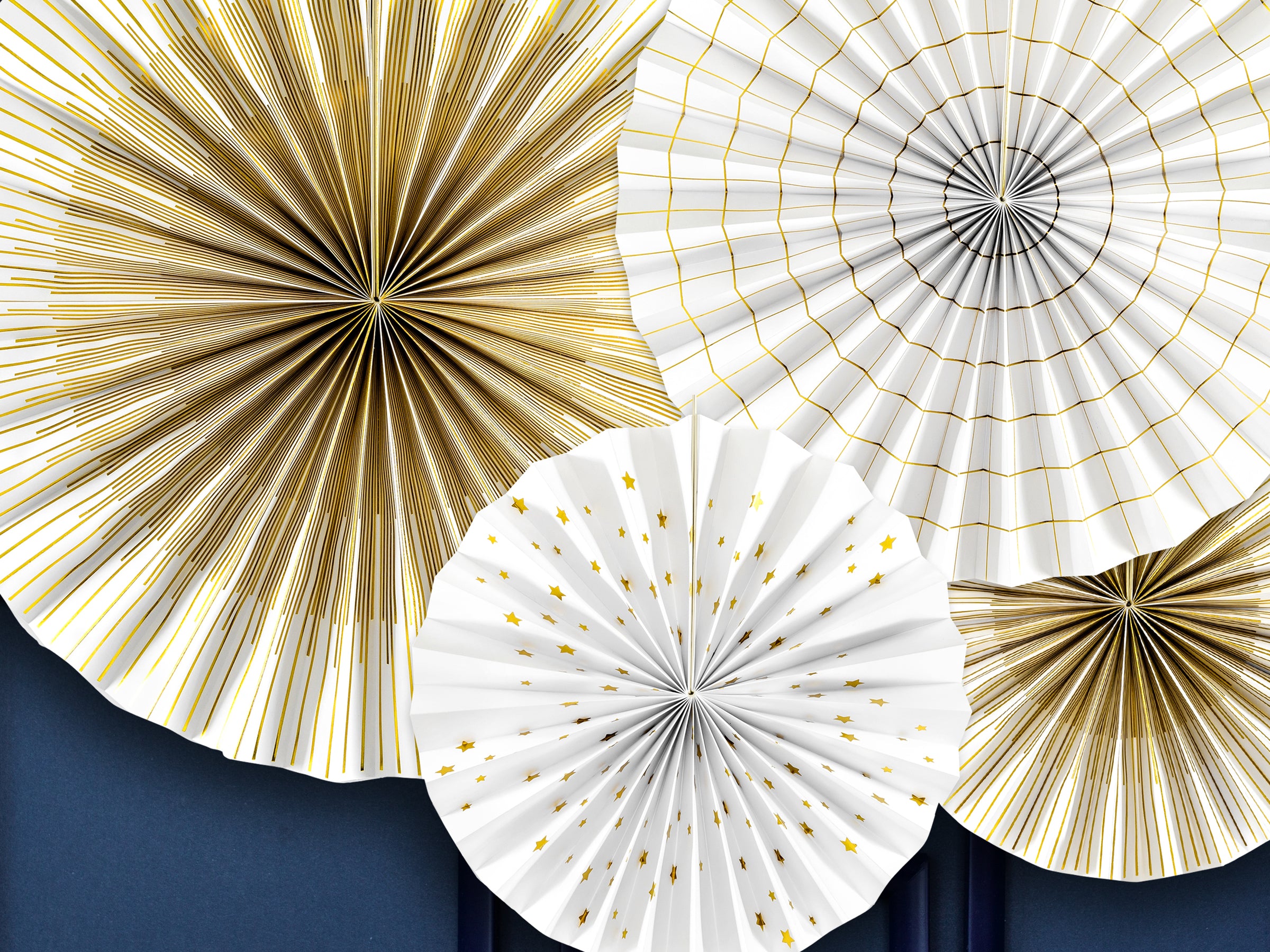 4 rosaces en papier blancs