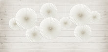 3 rosaces en papier blanc cassé