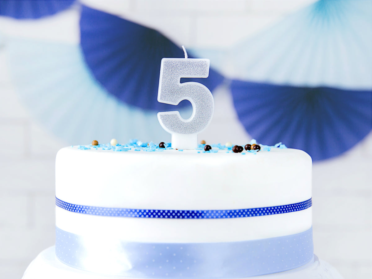 Bougie anniversaire argentée chiffre 5