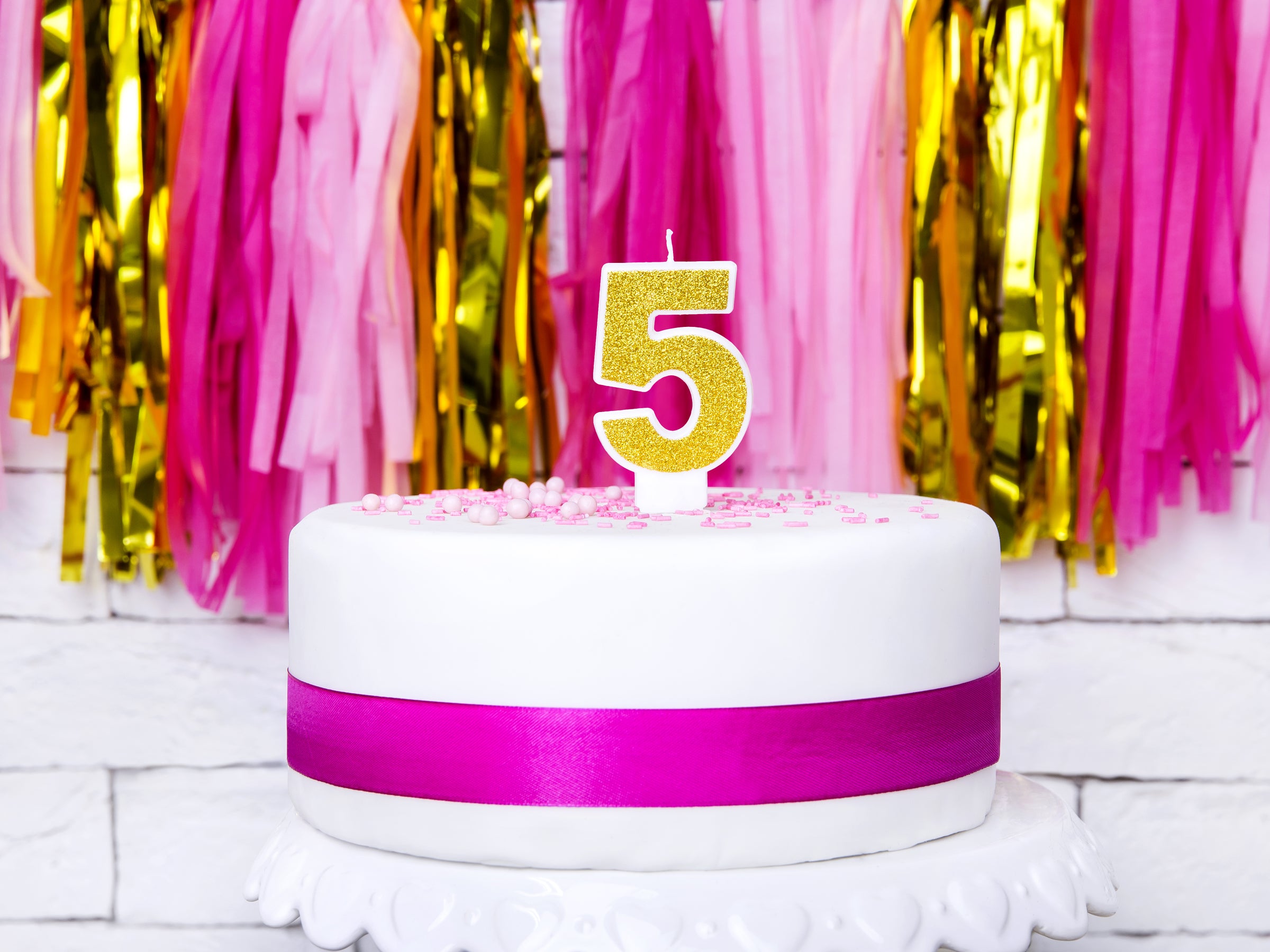 Bougie anniversaire dorée chiffre 5