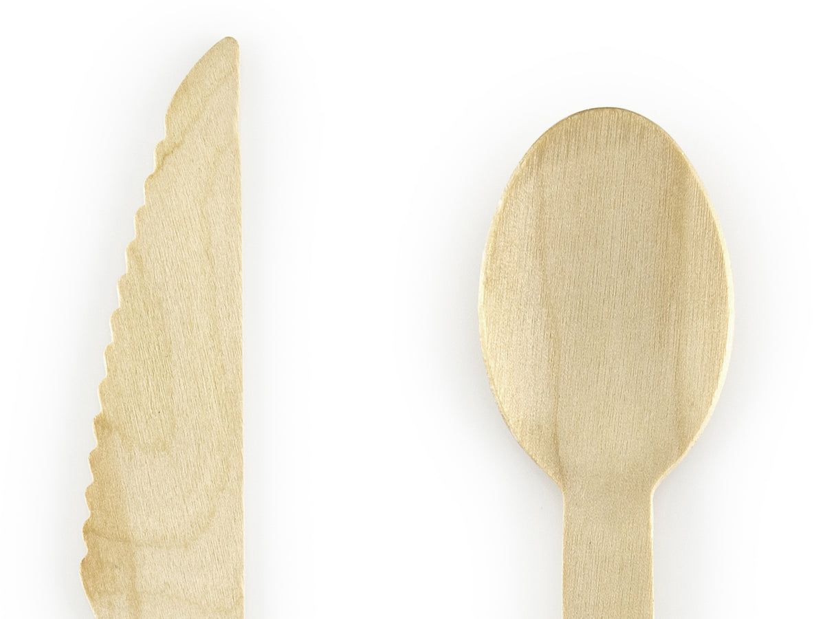 18 couverts motifs noirs en bois