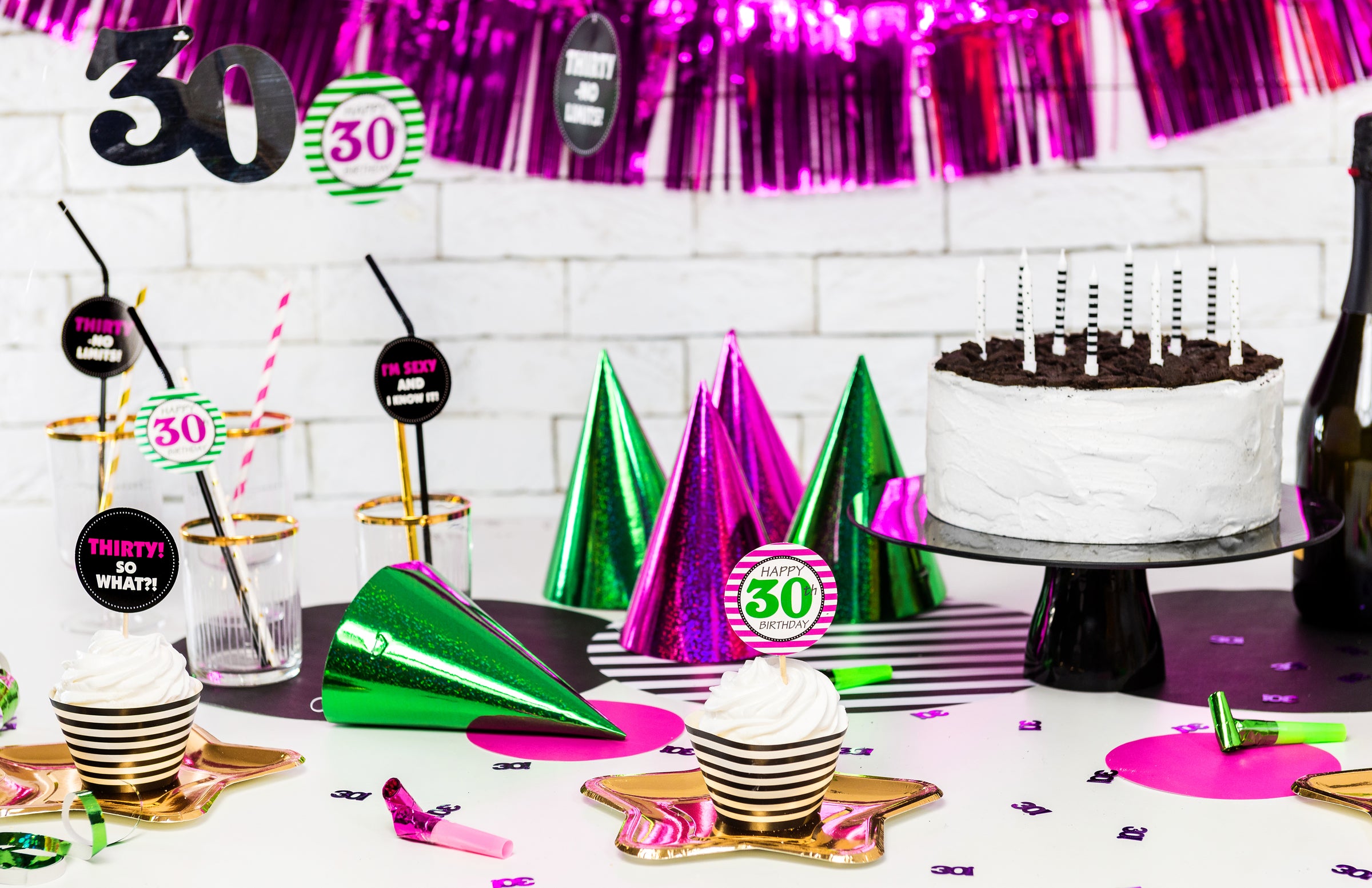 6 sans-gênes holographiques variés - Colorful & holographic birthday