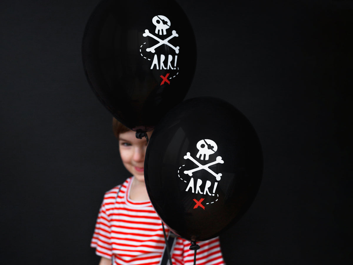 50 ballons en latex noirs avec tête de mort pirate (30 cm) - Pirates Party