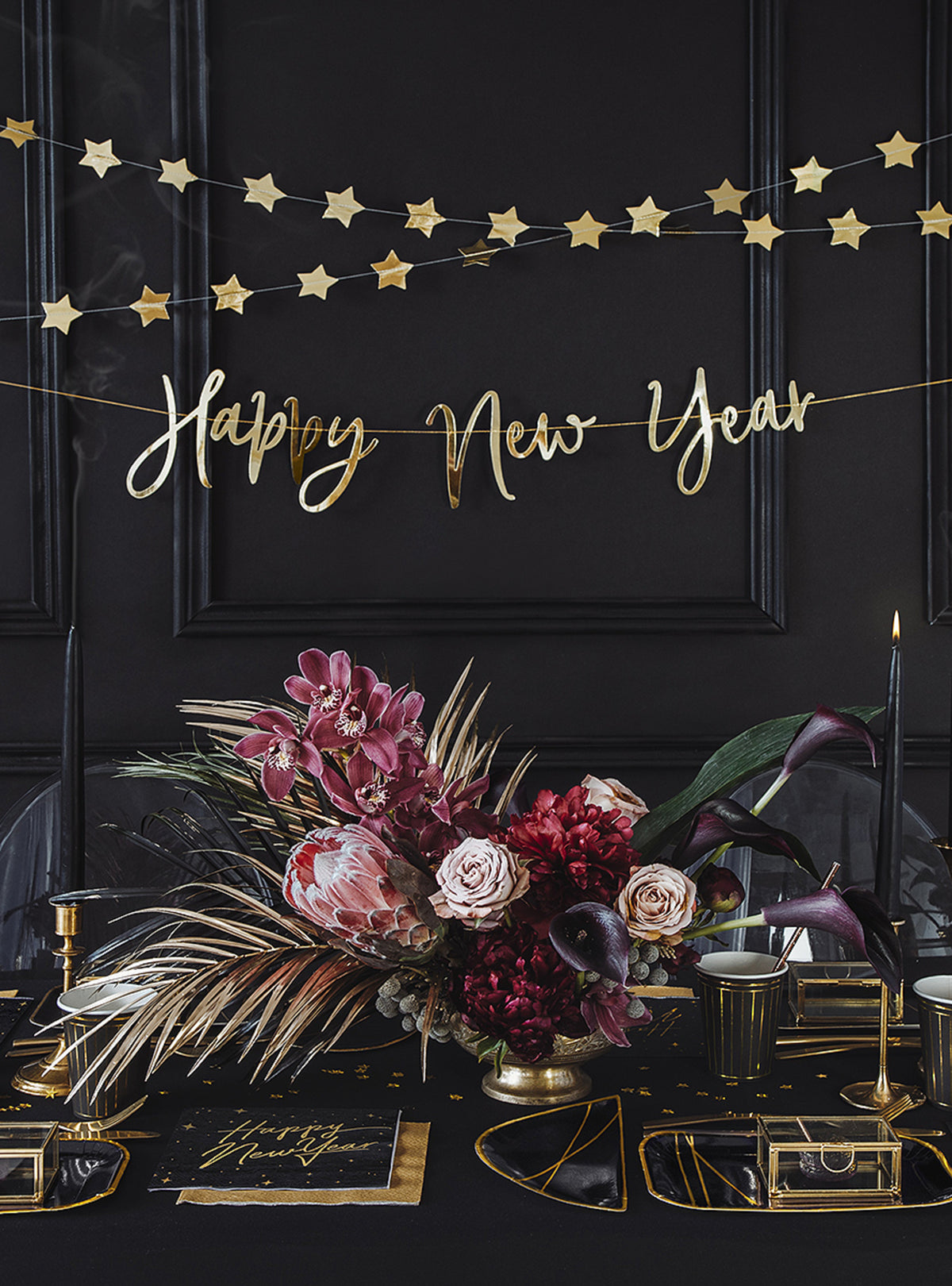 20 serviettes en papier Nouvel An Happy New Year noires et dorées (33 x 33 cm) - New Year's Eve Collection