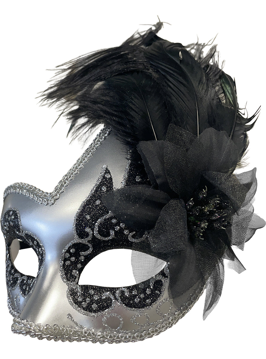 Masque vénitien avec plumes