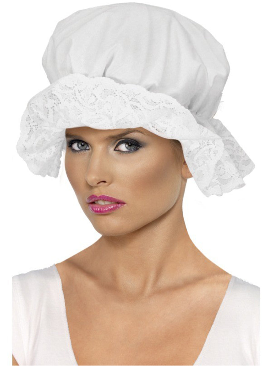 Bonnet avec des volants