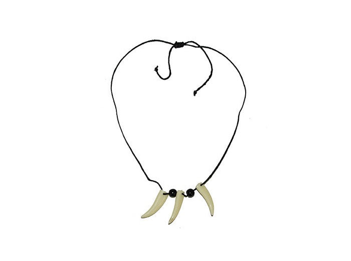 collier avec griffes d'ours ou de lion