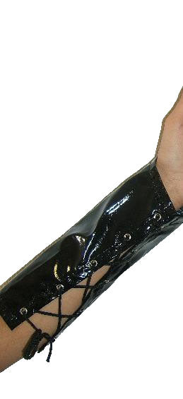 paire de brassières simili cuir noir 25cm