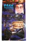 Set déguisement geek avec lunettes, fausses dents et nœud papillon